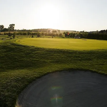 Golf Lisia Polana Отель Pomocnia